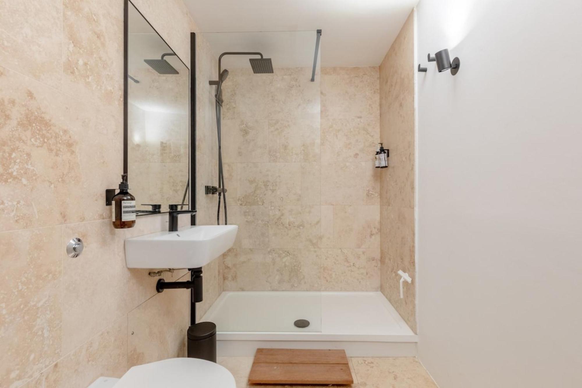 Chic 1bd Maisonette Whot Tub King's Cross! * Londra